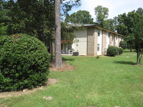 Woodcroft Apartments in Moody, AL - Foto de edificio - Building Photo