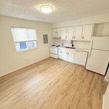 235 Hamilton Ave in Columbus, OH - Foto de edificio - Building Photo