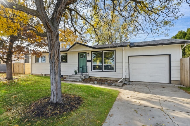 property at 2020 W Bedford Dr