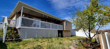 8543 Poison Oak Dr in West Jordan, UT - Building Photo - Building Photo
