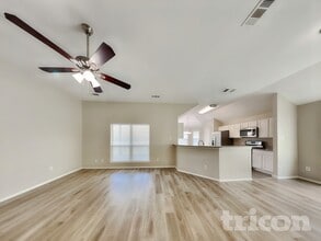 6701 Fairglen Dr in Arlington, TX - Building Photo - Building Photo