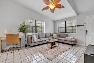 1816 Jackson Bluff Rd in Tallahassee, FL - Building Photo - Building Photo