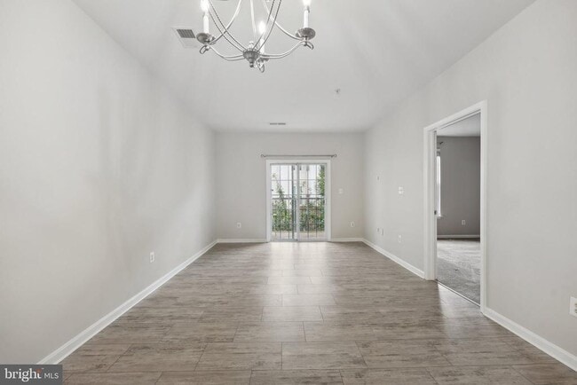 21216 McFadden Square in Sterling, VA - Building Photo - Building Photo