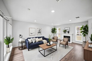 10814 Sugar Hill Dr in Houston, TX - Building Photo