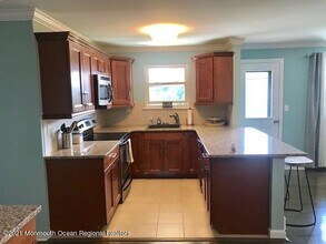 54 Wharfside Dr in Monmouth Beach, NJ - Building Photo - Building Photo
