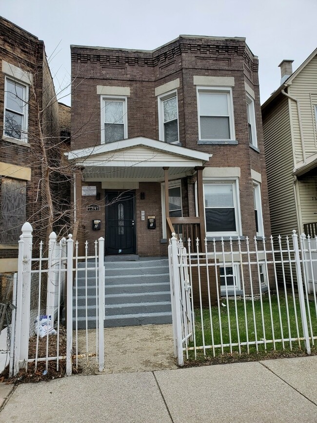 property at 7341 S University Ave
