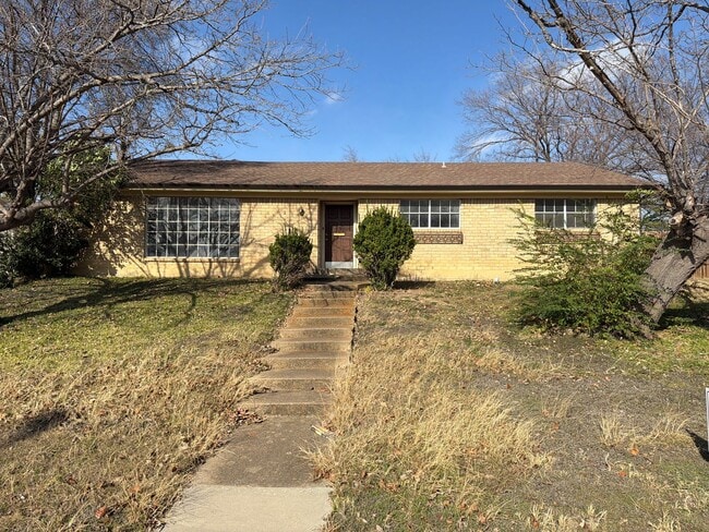 property at 1202 Capetown Dr