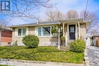 1425 Lakefield St in Oshawa, ON - Building Photo - Building Photo