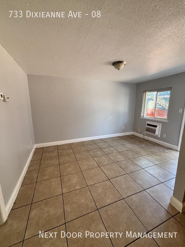 property at 733 Dixieanne Ave