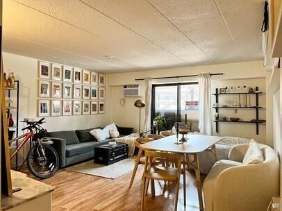 125 Pleasant St, Unit 106 in Brookline, MA - Building Photo