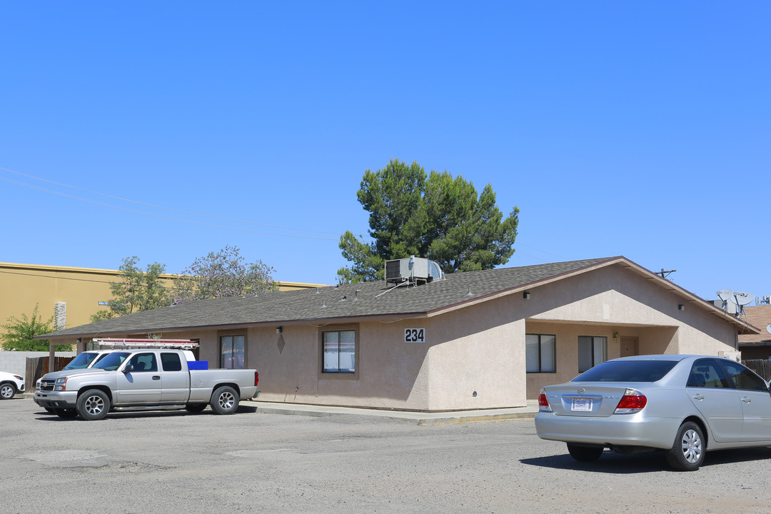 234 W Roger Rd in Tucson, AZ - Foto de edificio