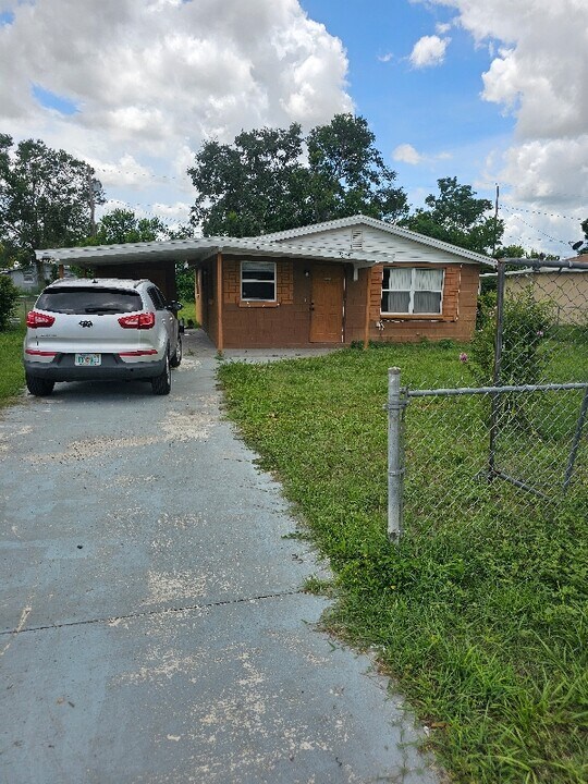 2212 Bouyer St in Lake Wales, FL - Building Photo