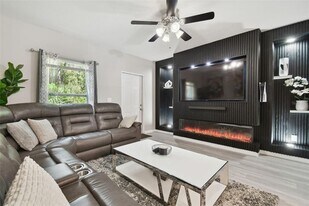 4465 Har Paul Cir in Tampa, FL - Building Photo