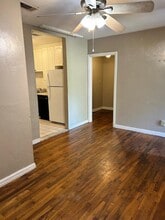 727 California St in Tallahassee, FL - Foto de edificio - Building Photo
