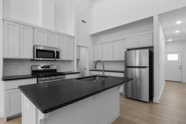 717 Sun Meadows Loop