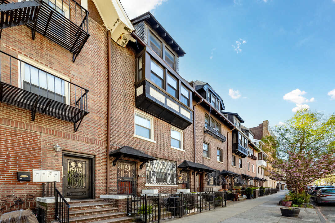 249 Brooklyn Ave in Brooklyn, NY - Foto de edificio