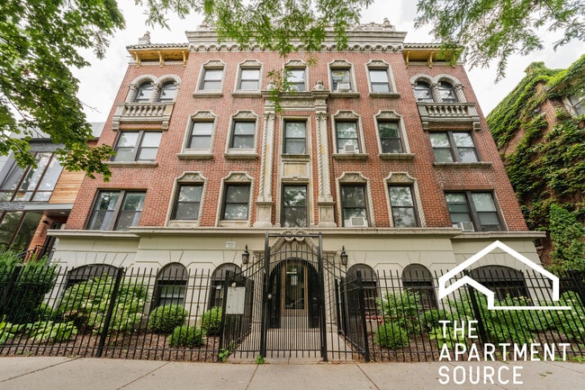 1732 N Humboldt Blvd, Unit 3