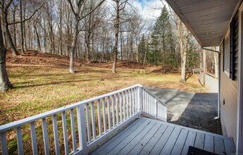 180 Peaceable Ridge Rd in Ridgefield, CT - Building Photo - Building Photo