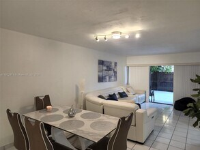 13850 SW 62nd St in Miami, FL - Building Photo - Building Photo