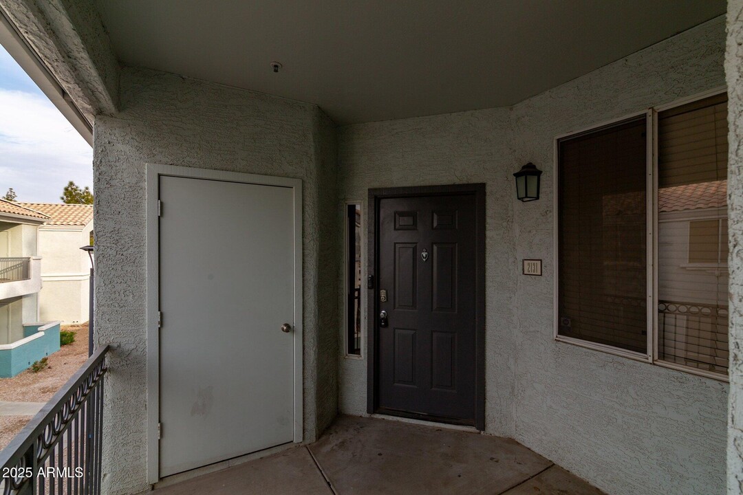 1100 N Priest Dr in Chandler, AZ - Building Photo