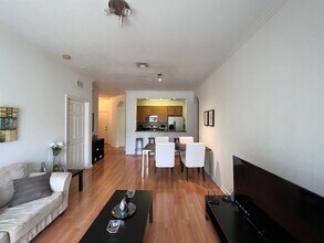 2484 San Tecla St in Orlando, FL - Building Photo - Building Photo