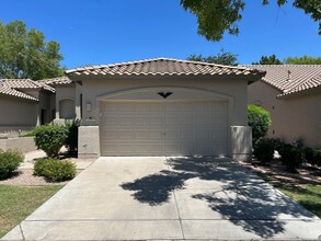 23817 S Serenity Way in Sun Lakes, AZ - Foto de edificio - Building Photo