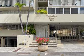 Tradewinds Plaza in Honolulu, HI - Building Photo - Building Photo