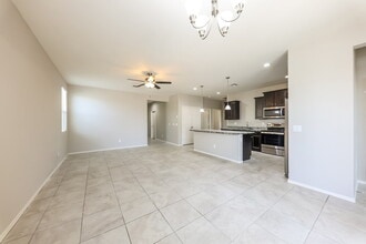 15817 W Lisbon Ln in Surprise, AZ - Building Photo - Building Photo