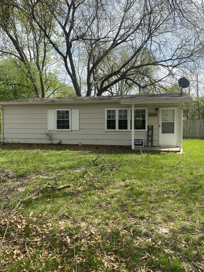 property at 1831 Parkdale Dr