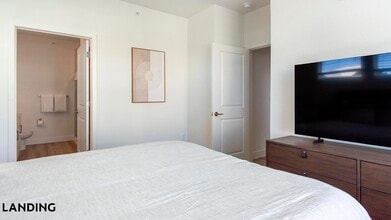 10670 Jake Jabs Blvd, Unit 1211 in Longmont, CO - Foto de edificio - Building Photo