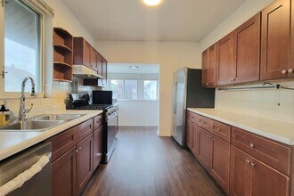 86 E Fort Lee Rd in Teaneck, NJ - Building Photo - Building Photo