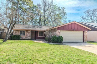 4606 Fitzwater Dr in Spring, TX - Building Photo