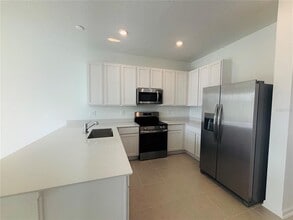 2664 Skyline Lp in Kissimmee, FL - Building Photo - Building Photo