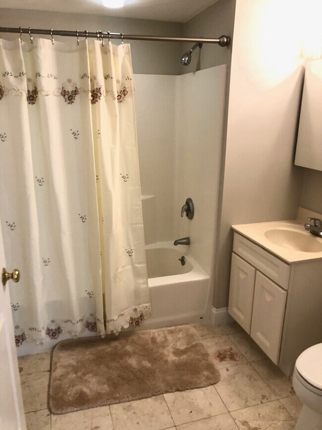 1522 VFW Pkwy, Unit 204 in Boston, MA - Building Photo - Building Photo