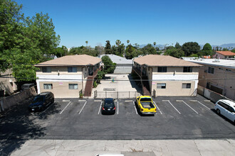 15143 Erwin St in Van Nuys, CA - Building Photo - Primary Photo