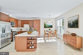 8428 Bells Ridge Terrace in Potomac, MD - Building Photo - Building Photo