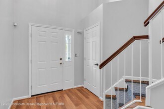 204 Finch Ct in Englishtown, NJ - Building Photo - Building Photo