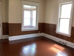 2445 N 37th St in Milwaukee, WI - Building Photo - Building Photo