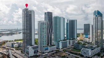 1100 Biscayne Blvd, Unit 2706 in Miami, FL - Building Photo