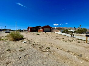 74767 Sunrise Dr in Twentynine Palms, CA - Building Photo - Building Photo