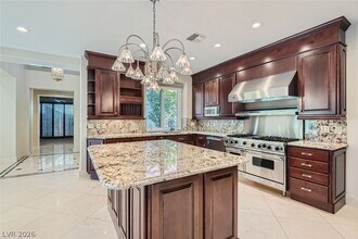 8349 Turtle Creek Cir in Las Vegas, NV - Building Photo - Building Photo