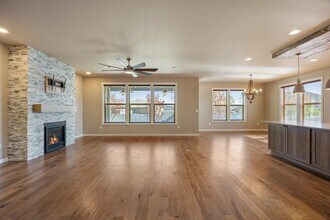 4609 Junco St in Moses Lake, WA - Foto de edificio - Building Photo