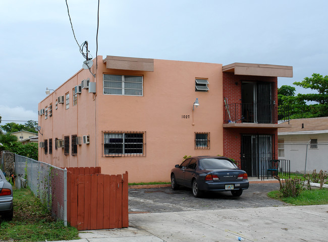 Etoile Apartments in Miami, FL - Building Photo - Building Photo