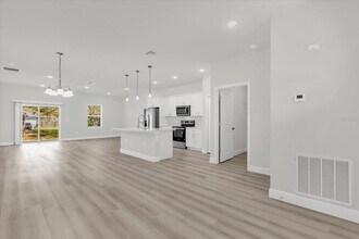 4795 SW 142nd Place Rd in Ocala, FL - Foto de edificio - Building Photo