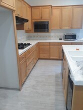 605 Corte Sol in Camarillo, CA - Building Photo - Building Photo