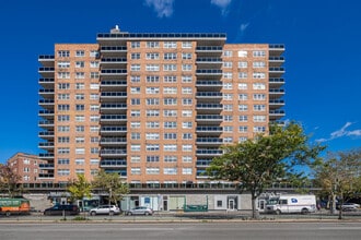 The Forester in Forest Hills, NY - Foto de edificio - Building Photo