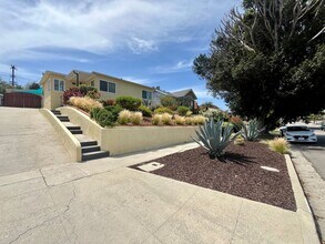 1123 S Patton Ave in Los Angeles, CA - Building Photo - Building Photo