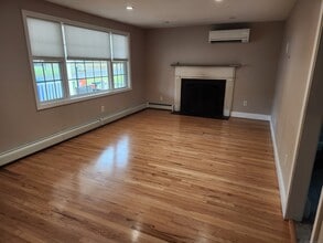 62 Benton Ln in Glastonbury, CT - Building Photo - Building Photo