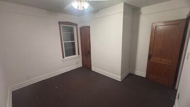 1621 S 50th Ct, Unit 2nd FL. Rear in Cicero, IL - Building Photo - Building Photo