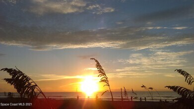 1835 S Atlantic Ave in Cocoa Beach, FL - Building Photo - Building Photo